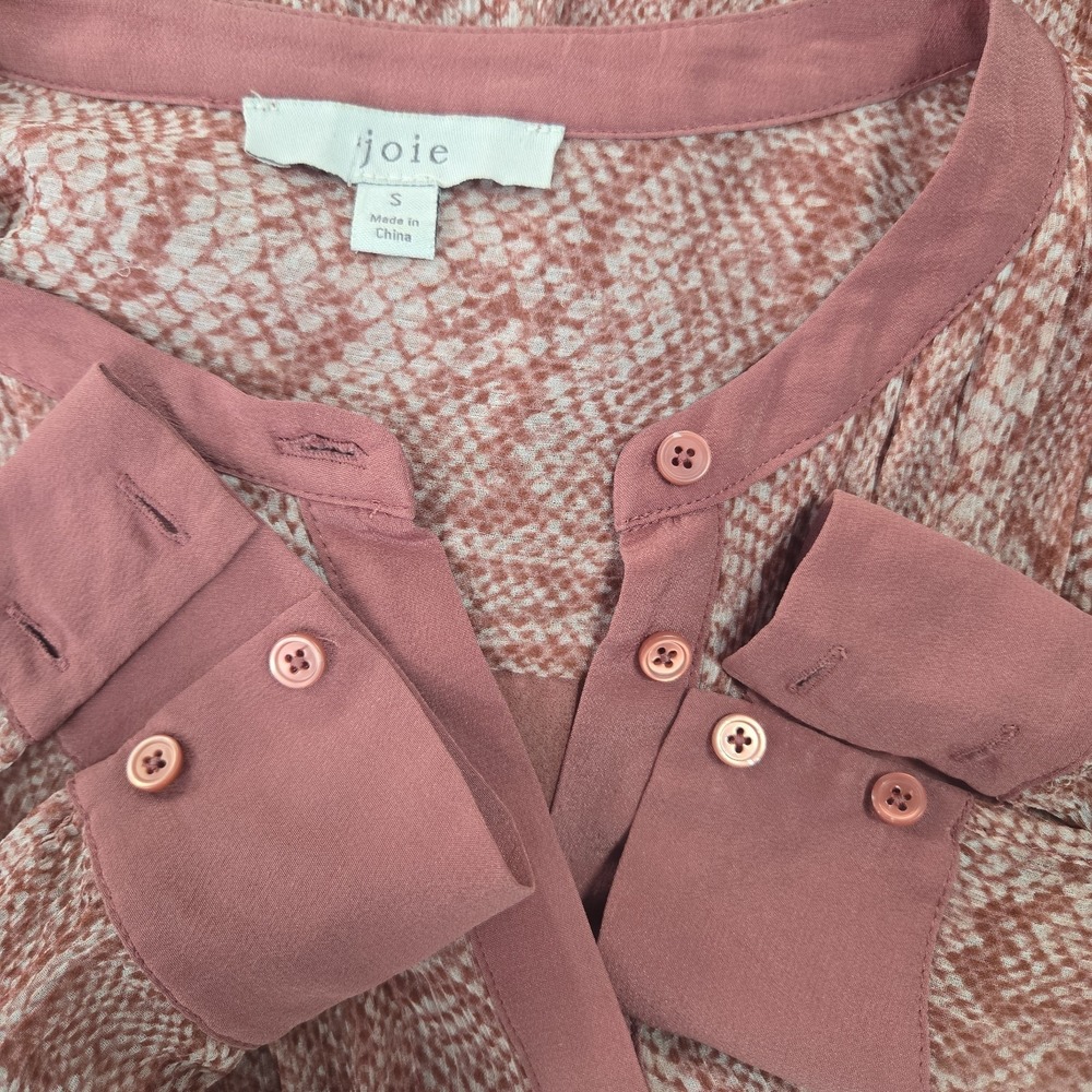 Joie Small S Salmon Snake Print 100% Silk‎ Hidden-Button-Front Blouse Top - Picture 6 of 7